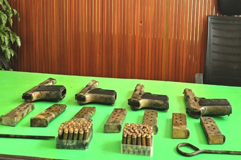 प्यंगू पेस्तोल व ५८ राउण्ड गोली लुइकल