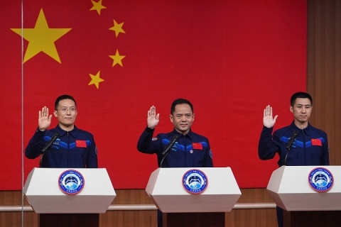 चीनं सन् २०३० तक चन्द्रमाया सतहय् अवतरण याइगु 