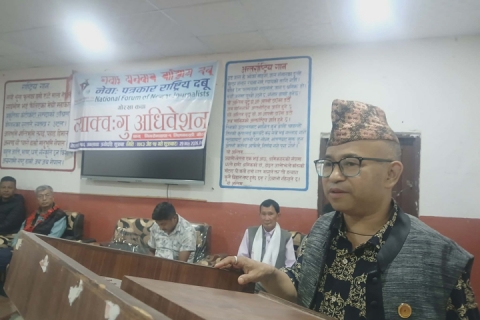 पत्रकार दबू गोरखा जिल्लाय् हिरालाल श्रेष्ठ