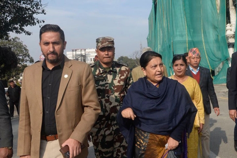 सिंहदरबारया क्षतिग्रस्त संरचना याकनं पूवनीगुलिइ पूर्वराष्टपति भण्डारीया विश्वास