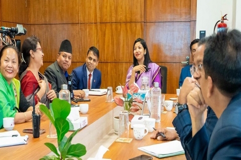 येँ महानगरं रात्रिकालीन यातायात विस्तार याइगु