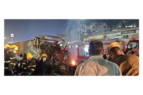 महाराष्ट्रय् ट्रक दुर्घटना जुगुलि च्याम्ह मनू सीत