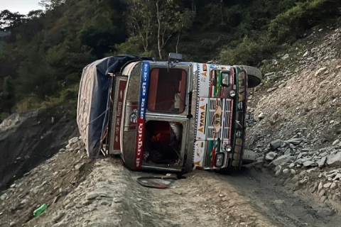 कान्तिलोकपथ सतक अवरुद्ध