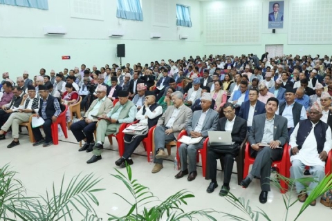 एमालेया केन्द्रीय बैठकय् सदस्यतयसं न्ववायेगु सुरु